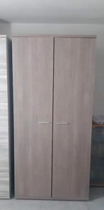 Kleerkast met nachtkastje, Ophalen