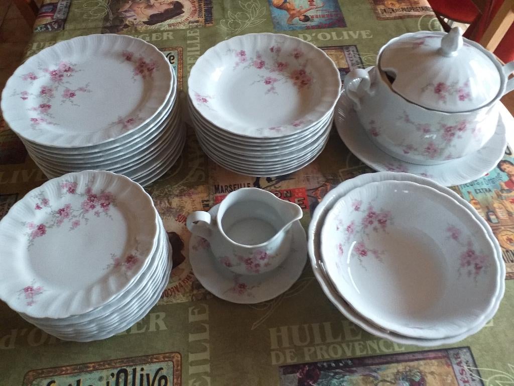 Service a diner 12 personnes Porcelaine Winterling Bavaria, Maison & Meubles, Cuisine | Vaisselle, Enlèvement, Porcelaine, Service complet