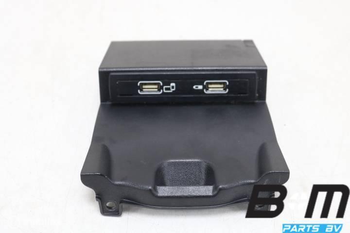 AUX / USB aansluitingen Mercedes A-Klasse W176 A1728201700, Auto diversen, Autoradio's, Gebruikt