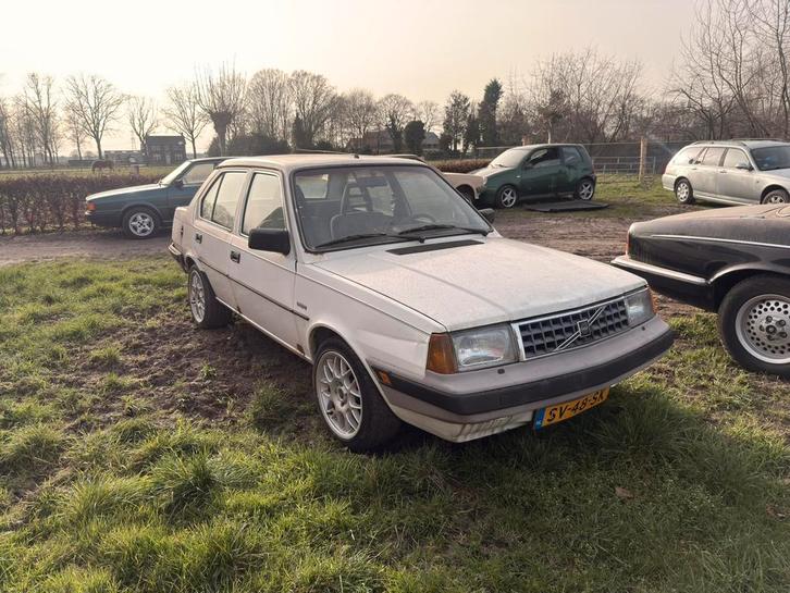 Volvo 340DL 1.7 Sedan, Auto's, Volvo, Bedrijf, Metaalkleur, Radio, Trekhaak, Benzine, Euro 1, Berline, 5 deurs, Handgeschakeld