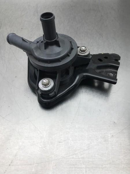 POMPE A EAU Toyota Yaris III (P13) (|G904052010|), Autos : Pièces & Accessoires, Climatisation & Chauffage, Toyota, Utilisé