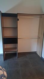 Armoire (avec rideau inclus), Enlèvement