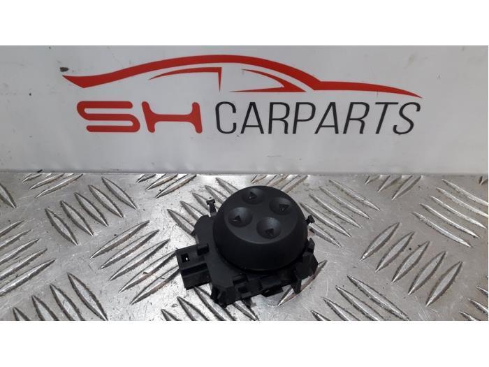 Commutateur réglage siège d'un Mercedes C-Klasse, Autos : Pièces & Accessoires, Habitacle & Garnissage, Mercedes-Benz, Utilisé