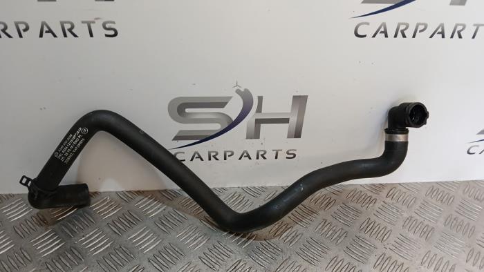 Tuyau radiateur d'un Mercedes A-Klasse, 3 mois de garantie, Utilisé, -, -
