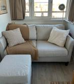 Sofa 2 places et repose pieds assortis, Comme neuf, Enlèvement, 125 cm ou plus, 75 à 100 cm