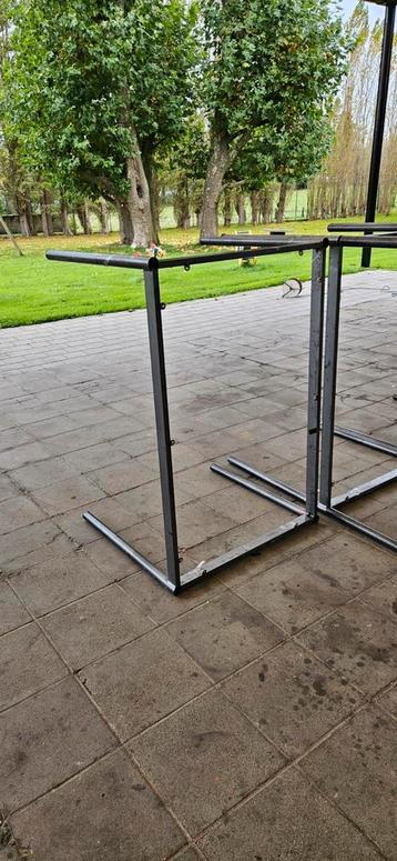 Onderstel tafels 13 stuks 