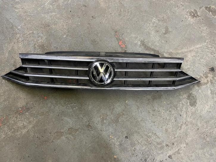 VW Passat 3G B8 grill highline 3G0853653 3G0853653K, Auto-onderdelen, Overige Auto-onderdelen, Gebruikt, Ophalen of Verzenden