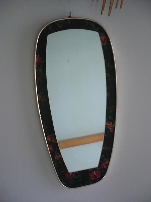 Knappe vintage fifties spiegel, Antiek en Kunst, Curiosa en Brocante, Ophalen of Verzenden