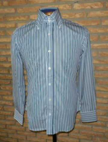 - (39)  chemise homme t.S lignée bleue et blanche -