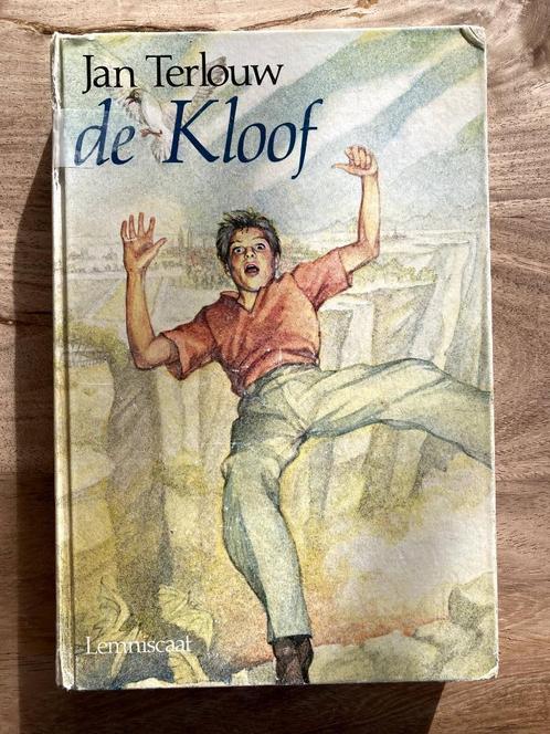 Boek Jan Terlouw: De kloof' (hardcover) voor 2 euro, Boeken, Kinderboeken | Jeugd | 13 jaar en ouder, Gelezen, Fictie, Ophalen of Verzenden