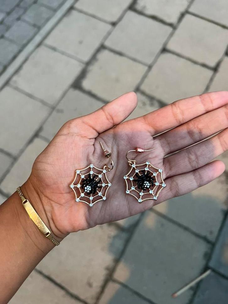 Halloween oorbellen, Handtassen en Accessoires, Oorbellen, Nieuw, Hangers, Overige materialen, Goud, Ophalen