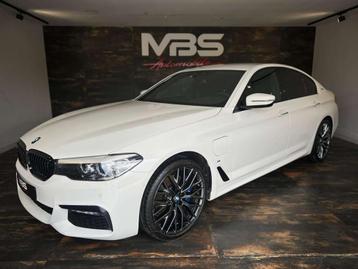 BMW 5 Serie 530 *PACK M *CAMERA *VITRE TEINTE *BI-ZONE *FEUX beschikbaar voor biedingen