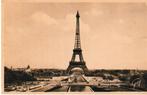 PARIS LA TOUR EIFFEL VUE GENERALE 1952, Affranchie, France, 1940 à 1960, Enlèvement ou Envoi