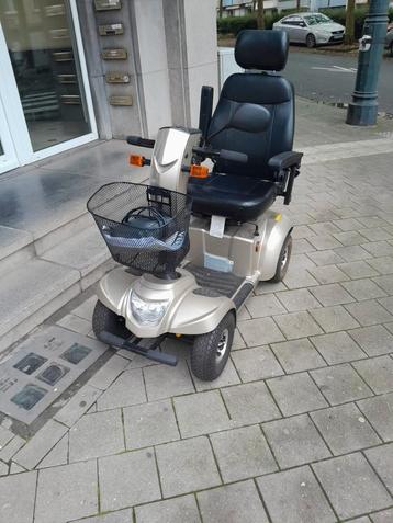 Chaise roulante electrique scootmobiel Vermeiren CERES4 pmr