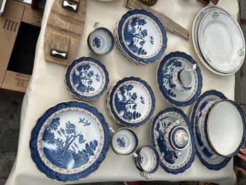 Volledig servies Real old willow beschikbaar voor biedingen