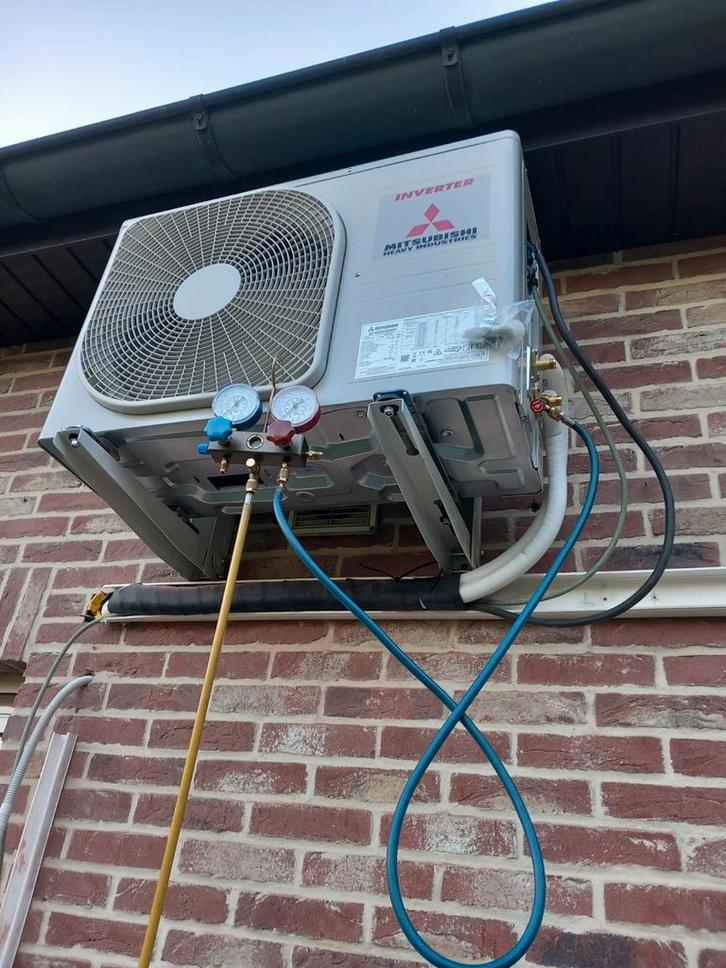 Airco's bijvullen, aansluiten, opstarten, plaatsen, Elektronische apparatuur, Airco's, Zo goed als nieuw, Ophalen