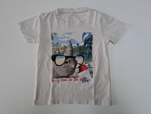 Mt 98 Witte T-shirt neushoorn met zonnebril, Kinderen en Baby's, Kinderkleding | Maat 98, Gebruikt, Jongen, Shirt of Longsleeve