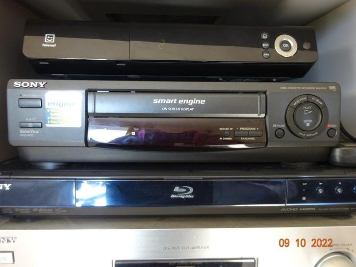 Sony - Video Cassetterecorder - SLV-E230  + Nero recode, Antiek en Kunst, Antiek | Keramiek en Aardewerk, Ophalen