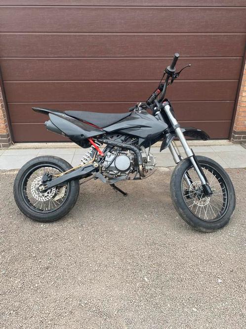 125cc supermoto, Fietsen en Brommers, Minibikes, Midibikes en Pitbikes, Zo goed als nieuw, Ophalen