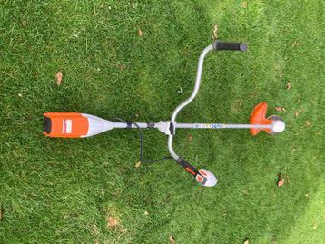 Coupe bordure STILH FSA 90 beschikbaar voor biedingen