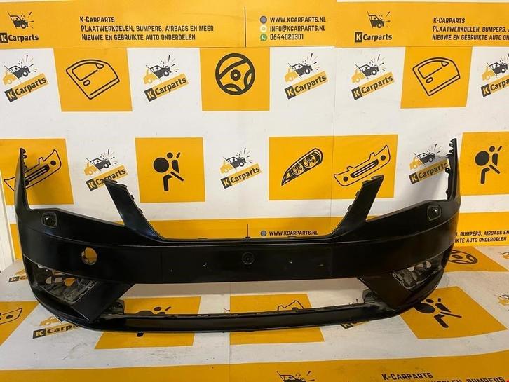Voorbumper seat Leon 5F Facelift 2017-2022 PDC bumper 5F0807, Auto-onderdelen, Carrosserie, Bumper, Seat, Voor, Gebruikt