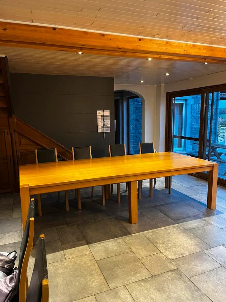 Table en chêne massif de 3mx1,30m, Maison & Meubles, Tables | Tables à manger, Comme neuf, 100 à 150 cm, 200 cm ou plus, Cinq personnes ou plus