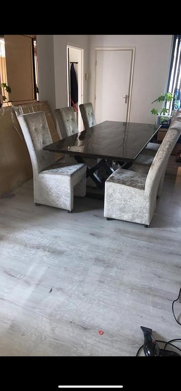 Eettafel richmond beschikbaar voor biedingen