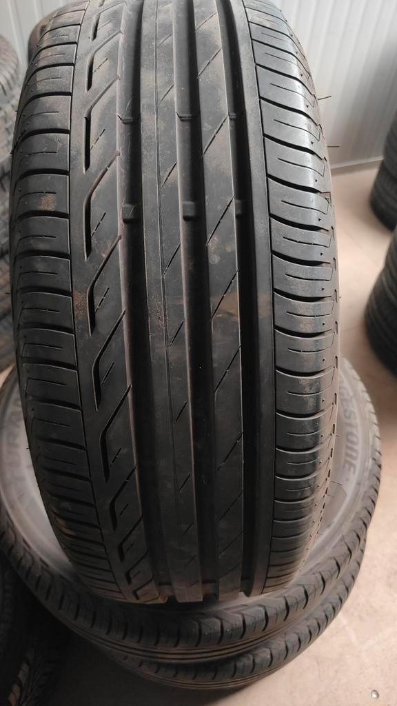 205/60r15 91v Bridgestone 35€ per stuk met plaatsen 20560r15, Auto-onderdelen, Besturing, Ophalen of Verzenden