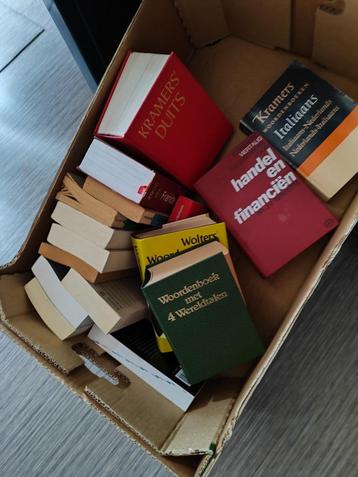 woordenboeken allerhande bijna gratis beschikbaar voor biedingen