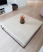 Vierkante salontafel in betonlook, Huis en Inrichting, Ophalen, Vierkant, Zo goed als nieuw, Modern