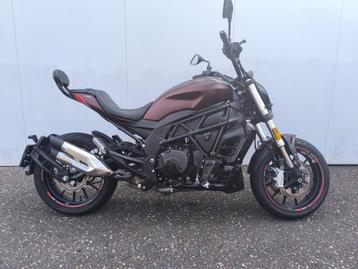 Benelli 502C 2023 7000 km beschikbaar voor biedingen