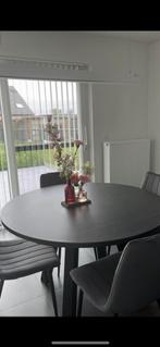 Ronde zwarte eettafel + 4 grijze velvet stoelen, Huis en Inrichting, Ophalen, Zo goed als nieuw