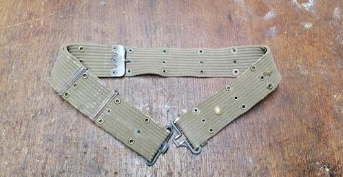 M36 militaire riem uit de Tweede Wereldoorlog van het Amerik, Verzamelen, Militaria | Tweede Wereldoorlog, Verzenden