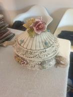 Belle décoration en porcelaine avec des fleurs à vendre ! !, Enlèvement