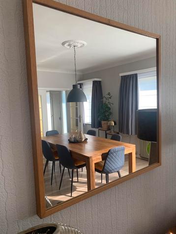 Stijlvolle IKEA STAVE spiegel – 70x70 cm – houten rand – €35 beschikbaar voor biedingen