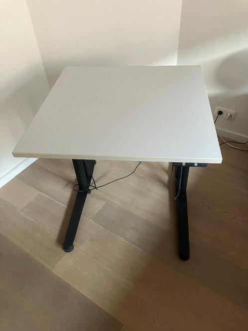 Bureau assis debout électrique, Huis en Inrichting, Bureaus, Gebruikt, Bureau, Elektrisch, In hoogte verstelbaar, Ophalen