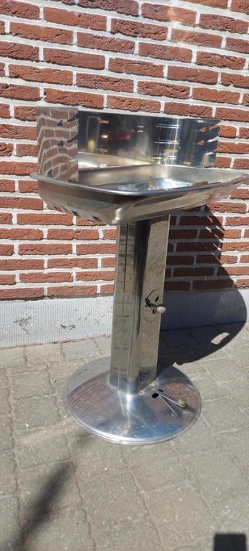 Barbecue  beschikbaar voor biedingen