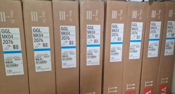velux bois blanc NEUF GGL MK04 78x98 + raccord + option pose, Enlèvement, Neuf, Bois