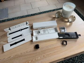 Apple Watch Series 8 45 mm beschikbaar voor biedingen