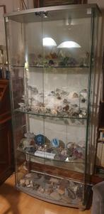 Glazen vitrinekast, Huis en Inrichting, Ophalen, Zo goed als nieuw