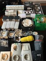 Alles in één lot (elektrisch installatiemateriaal + kabels), Ophalen, Stekker