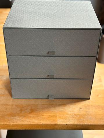 Opbergvakje IKEA beschikbaar voor biedingen