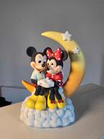 Disney - Mickey and Minnie Moon Statue / Music Box, Collections, Disney, Enlèvement ou Envoi, Mickey Mouse, Comme neuf, Statue ou Figurine