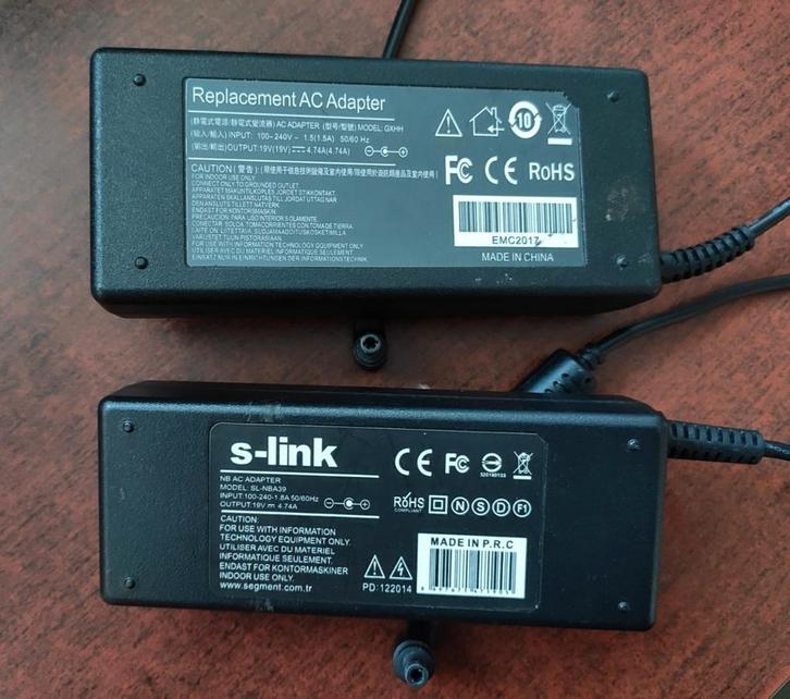 chargeur adapter 90W, Informatique & Logiciels, Chargeurs d'ordinateur portable, Utilisé, Enlèvement ou Envoi