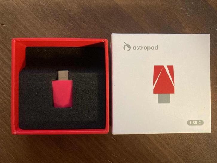 ASTROPAD Luna Display USB-C, Informatique & Logiciels, Stations d'accueil, Comme neuf, Hub USB, Enlèvement ou Envoi