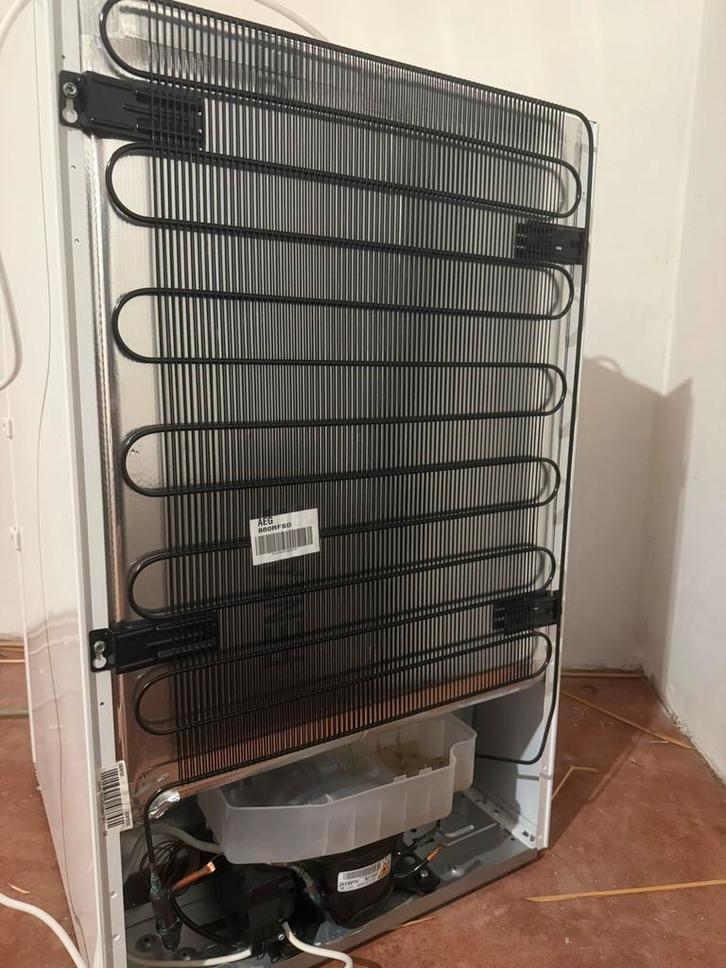 Réfrigérateur encastré AEG, Electroménager, Réfrigérateurs & Frigos, Comme neuf, Enlèvement