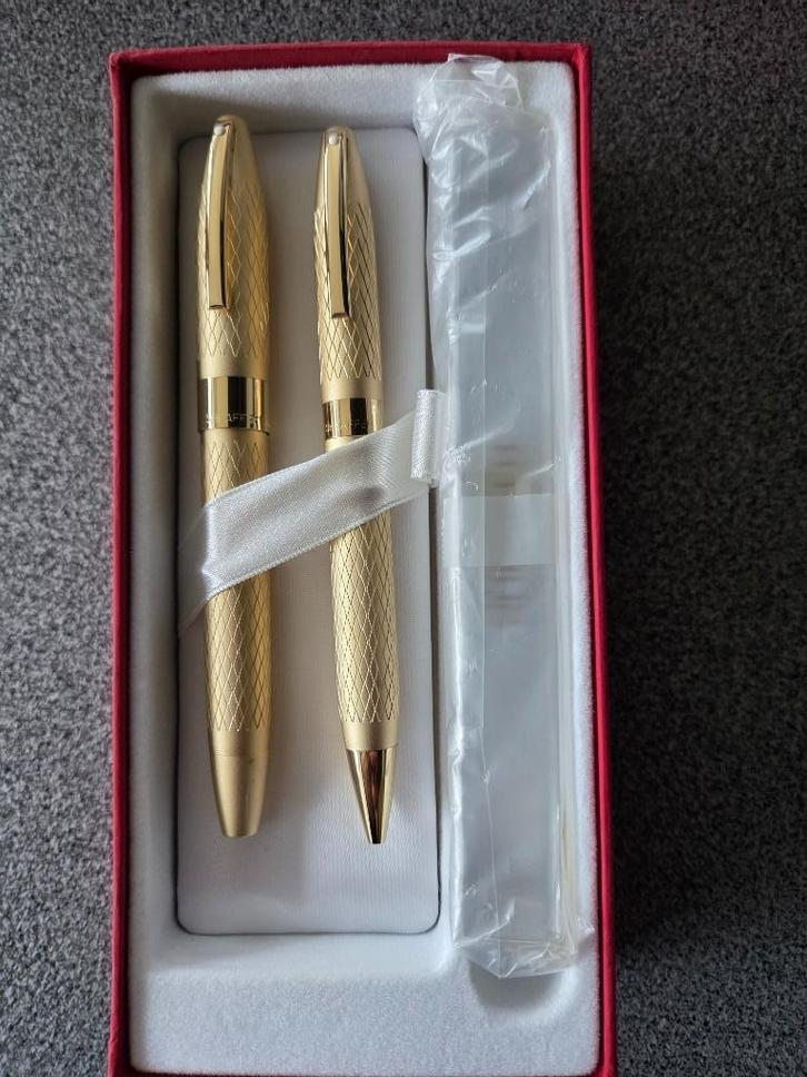 Sheaffer Legacy set Vulpen & Balpen Goudkleurig geruit, Verzamelen, Pennenverzamelingen, Nieuw, Pennenset, Sheaffer, Met doosje