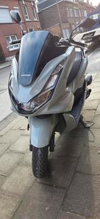 Honda PCX 125 (2023) — Excellent état + topcase, Scooter, Permis Moto A1 minimum, Particulier, Éclairage LED