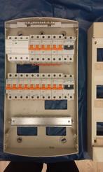 Uitgerust elektrisch paneel., Doe-het-zelf en Bouw, Elektriciteit en Kabels, Ophalen, Gebruikt