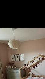 Witte lamp met pluimen, Huis en Inrichting, Lampen | Hanglampen, Ophalen, Zo goed als nieuw, Overige materialen, Minder dan 50 cm